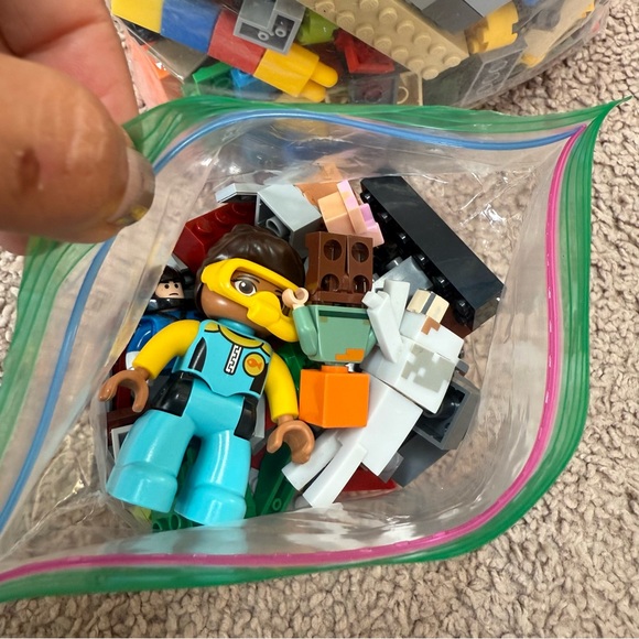 Lego Creative Building Sets Red and Green Blocks - Picture 3 of 4